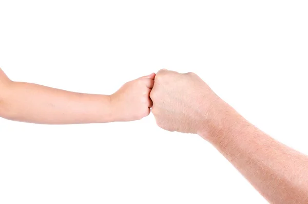 手握父亲和女儿在白色背景的拳头 — 图库照片