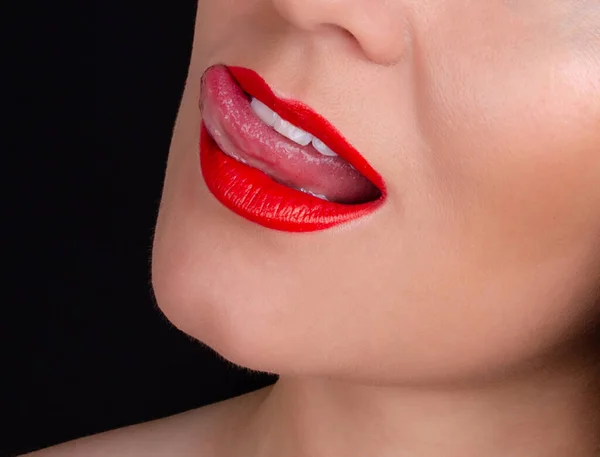 Girl Licking Her Lip Close — Stock Photo, Image