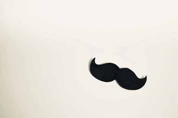 Bajusz elszigetelt háttér, apák napja, Movember, ünnepek, másolási hely — Stock Fotó