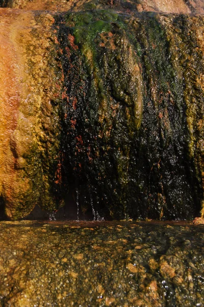 Doku taş soyut oluşumu