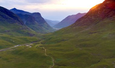 The Three Sisters and the Pass of Glencoe Lochaber, İskoçya İskoçya 'da..
