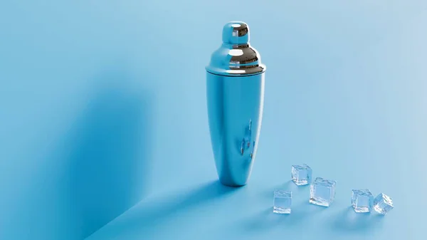 Mavi arka planda dağınık buz küpleriyle tek bir kokteyl karıştırıcısı. Kopya alanı ile karıştırma ve çubuk görüntüleme için biçimlendirilmiş.