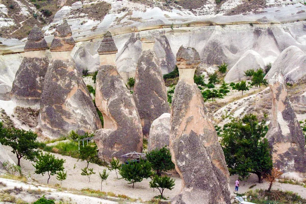 Spectaculaire Rotsformaties Genaamd Fairy Schoorstenen Vallei Van Goreme Cappadocië Turkije — Stockfoto