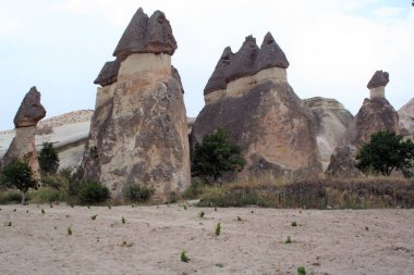 Uçhisar Vadisi 'nin muhteşem manzarası, Kapadokya, Türkiye
