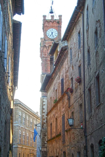 Pienza - İtalya - 08/30 /2011 üzerinde-Rönesans ve ortaçağ binaları ile eski şehir