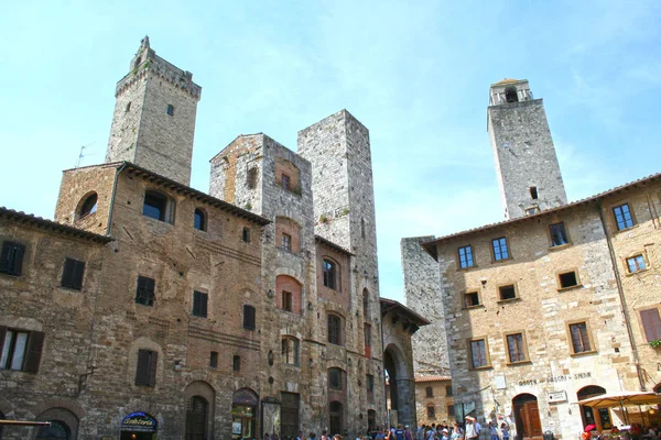 San Gimignano Italië Juli 2011 Middeleeuwse Torens Paleizen Het Oude — Stockfoto