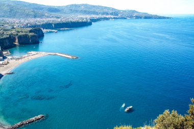 Sorrento yarımadası ve körfezi manzarası, Napoli, İtalya