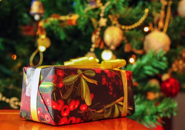Gift Christmas Tree — Stock Photo, Image