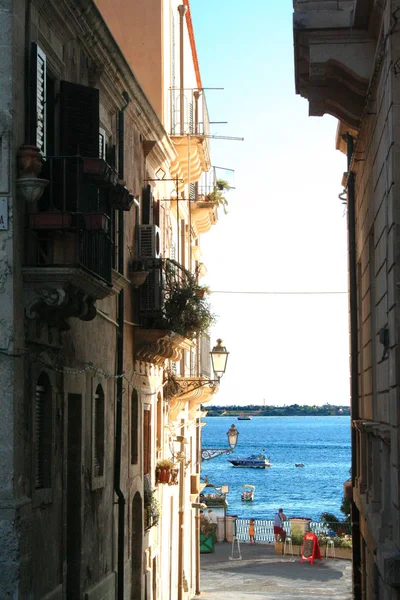 Siracusa Itália Agosto 2010 Rua Bairro Histórico Ortigia Siracusa Sicília — Fotografia de Stock