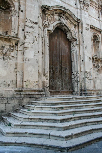Passi Una Vecchia Chiesa Nel Centro Storico Ortigia Siracusa Sicilia — Foto Stock