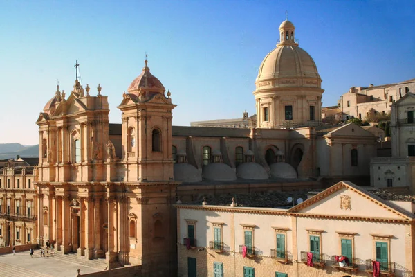 Собор Святого Николая Стиле Барокко Неоклассическим Куполом Ното Сицилия — стоковое фото