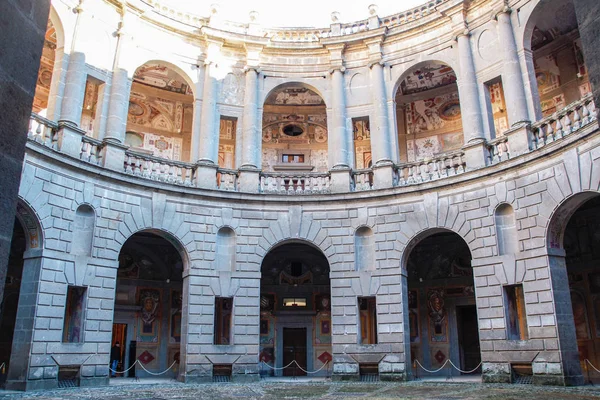 Caprarola Viterbo Lazio Talya Tarih 2016 Palazzo Farnese Dairesel Courtryard — Stok fotoğraf