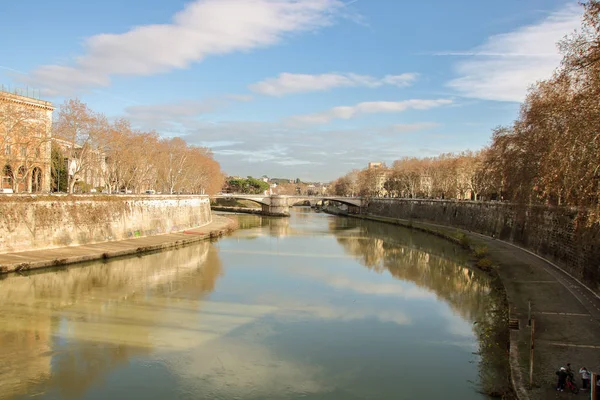 Vista Rio Tibre Paisagem Urbana Roma Itália — Fotografia de Stock