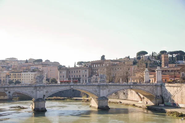 Άποψη Του Τίβερη Και Sant Angelo Γέφυρα Στη Ρώμη Ιταλία — Φωτογραφία Αρχείου