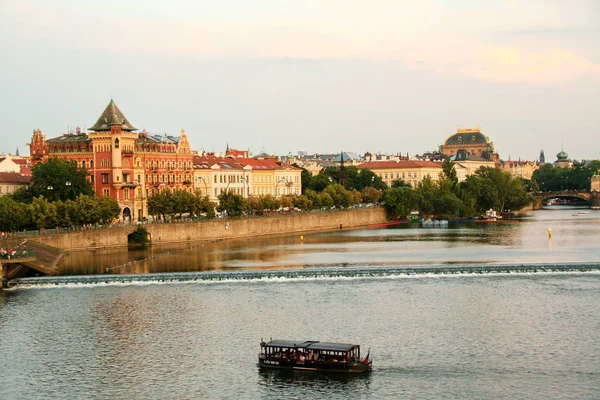 日落时欣赏布拉格城市景观 捷克共和国 — 图库照片