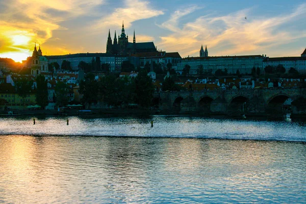 Prag Cityscape Görünümünü Sunset Teki Çek Cumhuriyeti — Stok fotoğraf