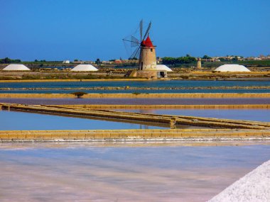 Trapani tuz tavaları