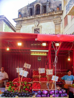 Palermo adlı - İtalya - Temmuz 2006 - geleneksel ballaro Pazar Sicilya, İtalya