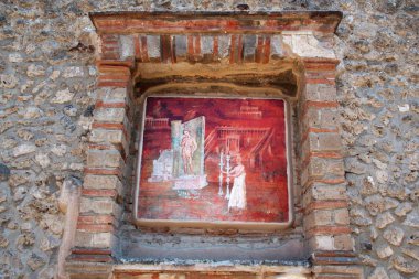 Pompei - 06/22, / 2017 - bir fresk Pompei'nin antik Roma şehir 70 DC vesuvius patlama yok, Iside Tapınağı duvar detay.