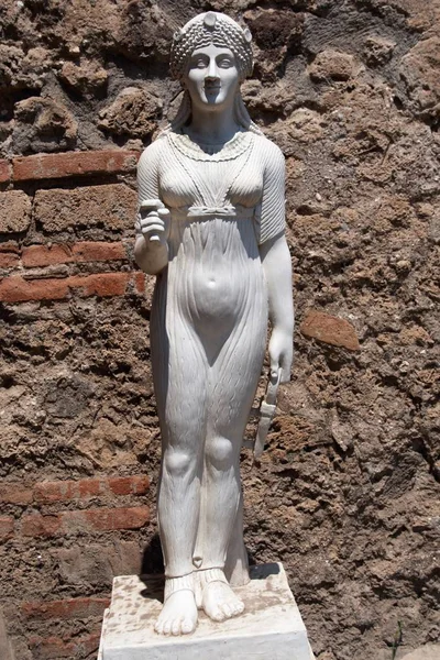 Pompei 2017 Statue Representing Iside Ancient Roman Town Pompeii Destroyed — стоковое фото