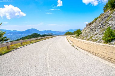 Pollino Milli Parkı, geniş doğal rezerv Basilicata ve Calabria, İtalyan bölgeleri peyzaj