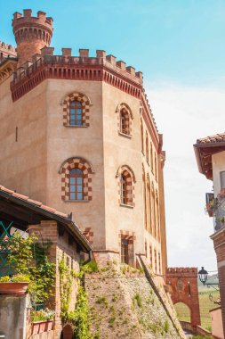 Barolo, Piemonte, İtalya burg