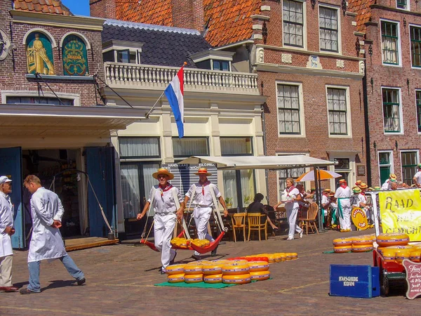 Edam pazarda, Hollanda Ticaret geleneksel peynir