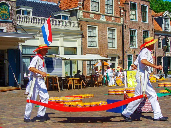 Edam pazarda, Hollanda Ticaret geleneksel peynir