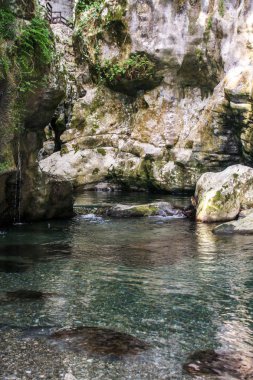 güzel çevre nehrin Bussento diriliş, bir doğal rezerv Cilento Milli Parkı çevresinde