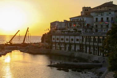 görünümünü Diamante adlı günbatımı, Calabria, İtalya 