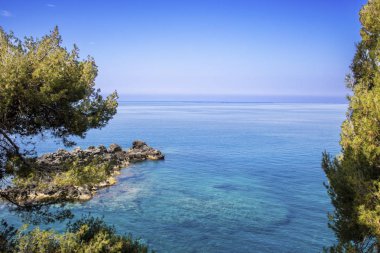 Maratea sahilinin küçük körfezi, Basilicata, İtalya