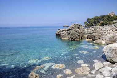 Maratea sahilinin küçük körfezi, Basilicata, İtalya