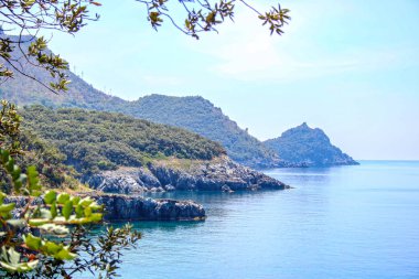 Sahil manzarası ve Maratea denizi, Basilicata, İtalya 