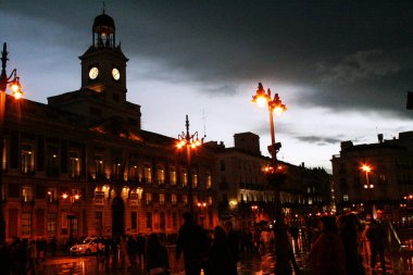 Madrid - İspanya - Şubat 2010 - Puerta del Sol, gece 