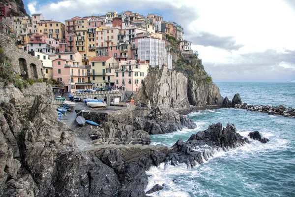 Перегляд Manarola на світанку — стокове фото