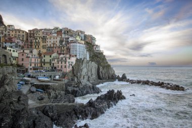 Manarola görünümünü şafak