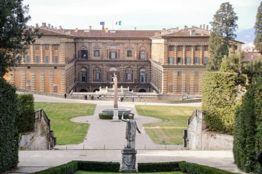 Boboli Bahçesi ve Pitti Sarayı