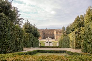 Boboli Bahçesi ve Pitti Sarayı