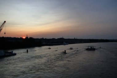 Gün batımında Bordeaux