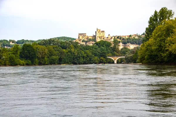 Dordogne河和beynac及cazenac村 — 图库照片