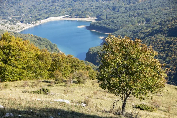 Montagna spaccata-see — Stockfoto