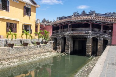 Hoi An, Vietnam 'ın eski çeyreğinde Japon köprüsü kapatıldı.