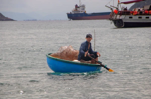 Lao Cham Vietnã Agosto 2019 Pescador Barco Cesta Tradicional Conhecido — Fotografia de Stock