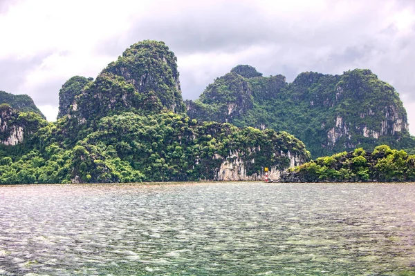 Bellissimo Scenario Della Baia Halong Vietnam — Foto Stock