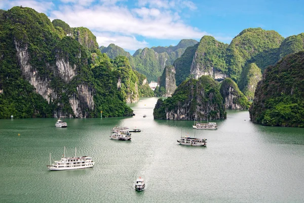 Piękne Krajobrazy Zatoki Halong Wietnamie — Zdjęcie stockowe