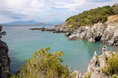 İtalya 'nın Basilicata kentindeki Maratea kıyı şeridinin manzarası