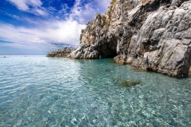İtalya 'nın Basilicata kentindeki Maratea kıyı şeridinin manzarası