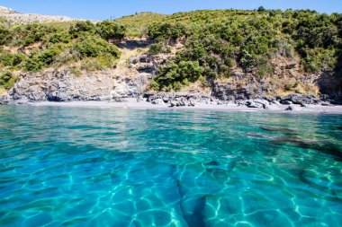 İtalya 'nın Basilicata kentindeki Maratea kıyı şeridinin manzarası 