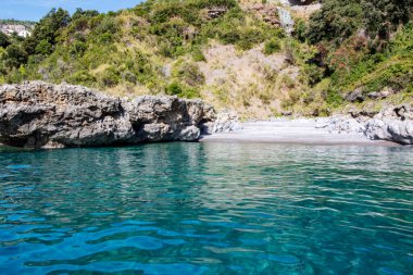 İtalya 'nın Basilicata kentindeki Maratea kıyı şeridinin manzarası 