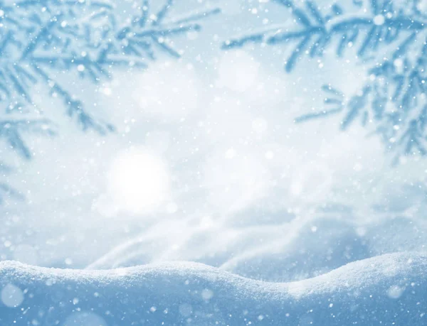 Winter Helle Hintergrund Weihnachtslandschaft Mit Schneeverwehungen Und Tannenzweigen Frost — Stockfoto
